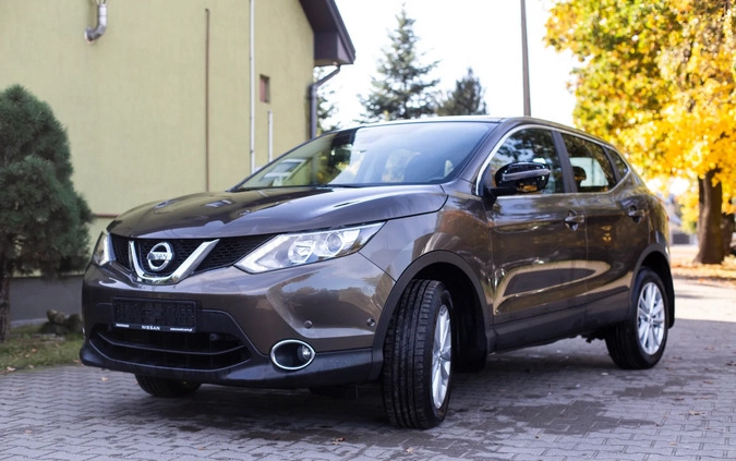 Nissan Qashqai cena 60900 przebieg: 76061, rok produkcji 2015 z Bierutów małe 211